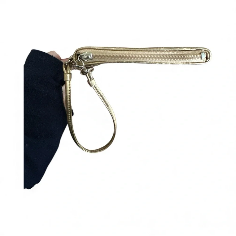 NWOT Coach Metallic Signature Wristlet